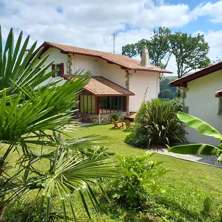 فندق مبيت وإفطار Xaran Erdian D'hotes 3*